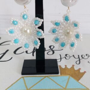 Aretes de Mini Perla con Cristales “Flor”